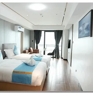 Golden Seagulls Hotel